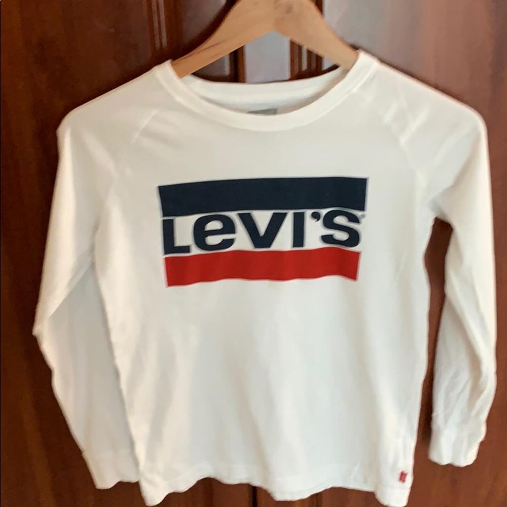 Levi’s long sleeves shirt.